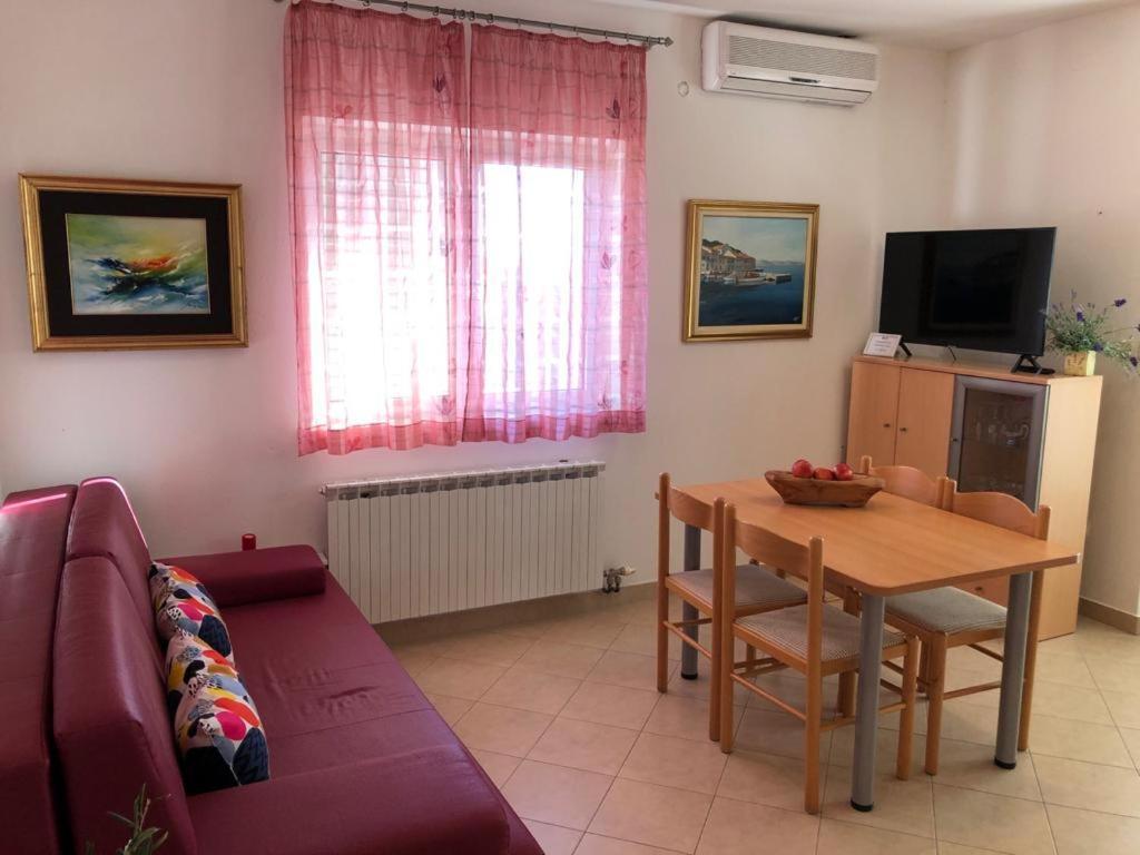 Apartments Punta Seline Bagian luar foto